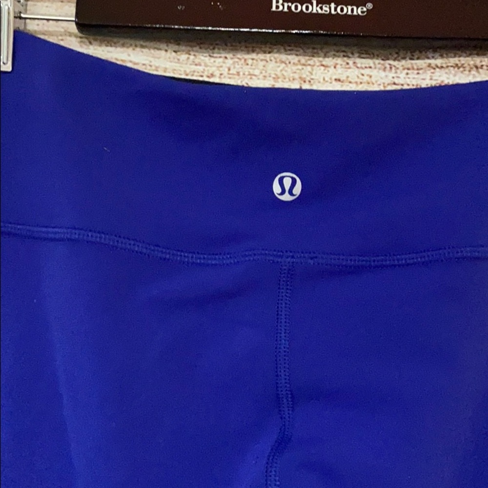Lululemon black/blue thighs size 10
